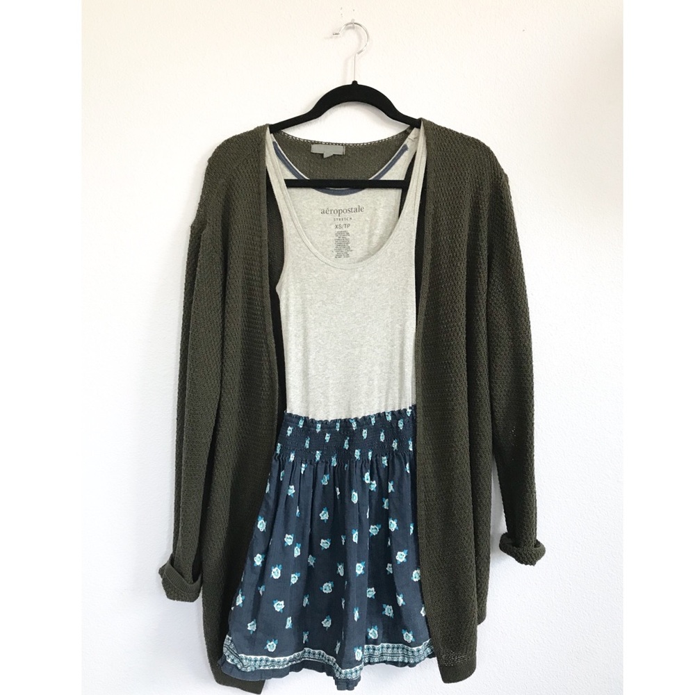 Ribbed Gray Tank Top & blue floral skirt combo